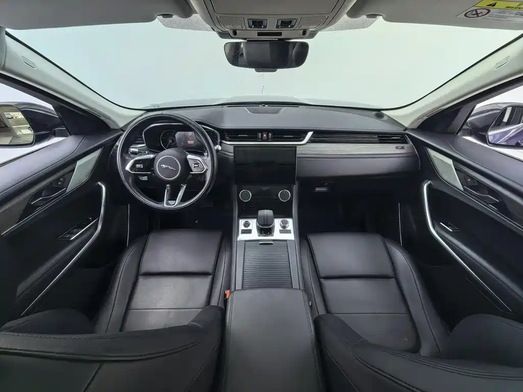 Jaguar F-PACE 2021 — фото 12