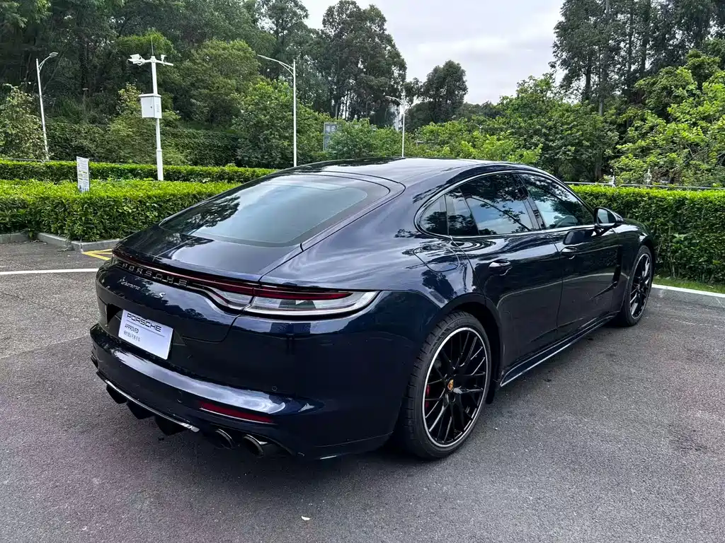 Porsche Panamera 2023 — фото 10