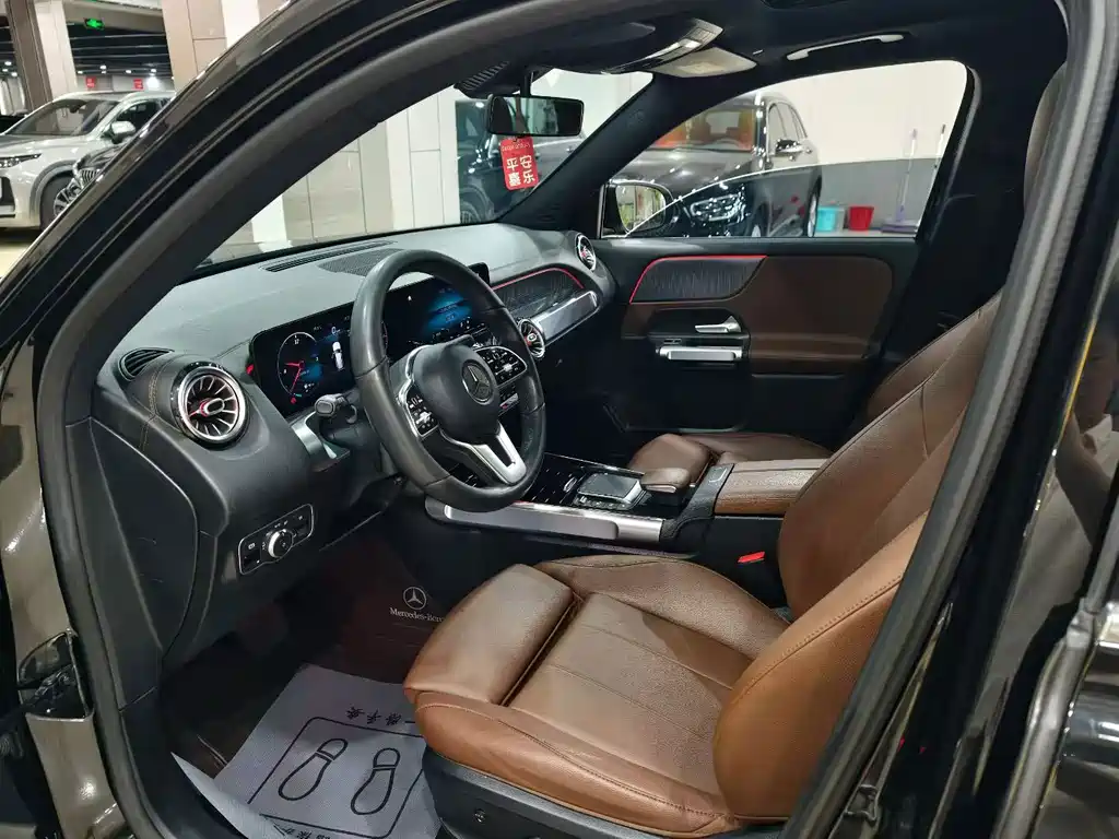 Mercedes-Benz GLB 2021