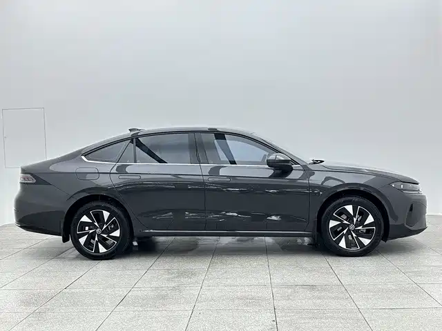Volkswagen Sagitar 2025