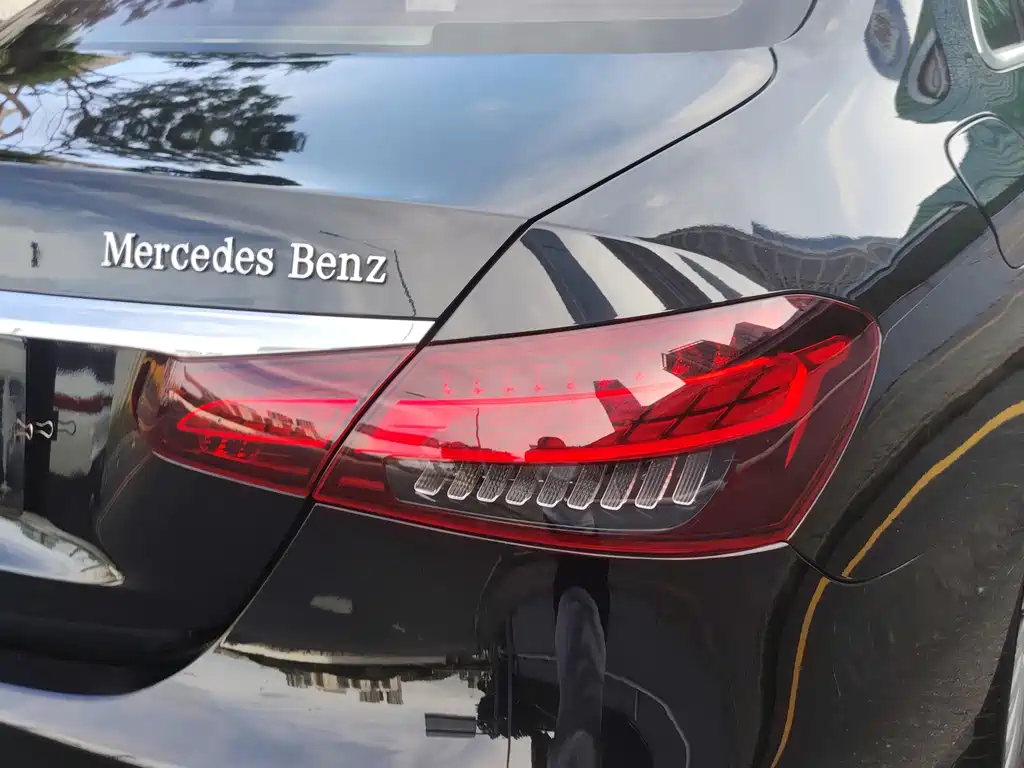Mercedes-Benz E-Class 2021 — фото 23