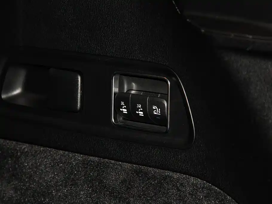 Mercedes-Benz GLS 2023 — фото 32