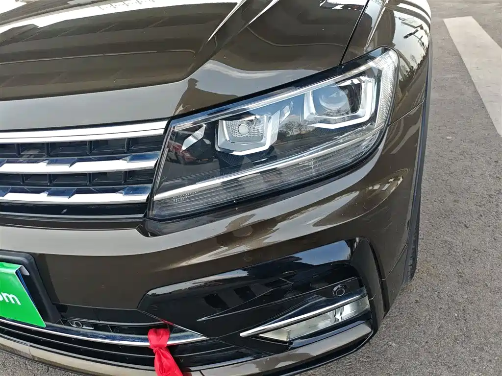 Volkswagen Tiguan L 2021 — фото 24