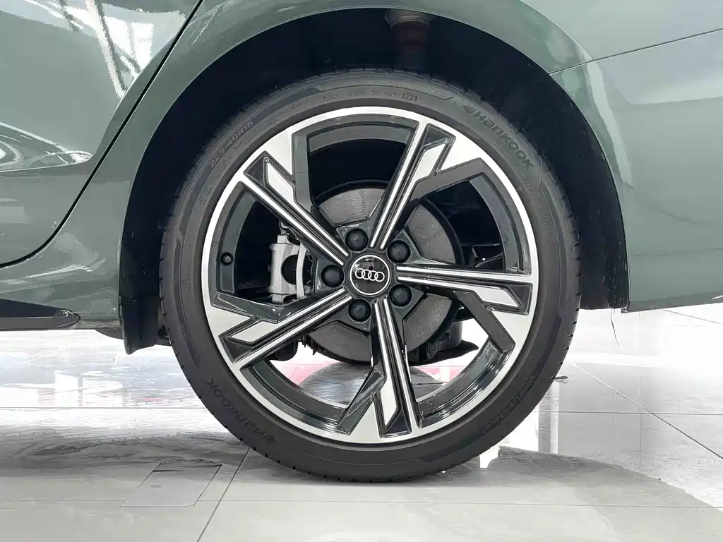 Audi A3 2023 — фото 16
