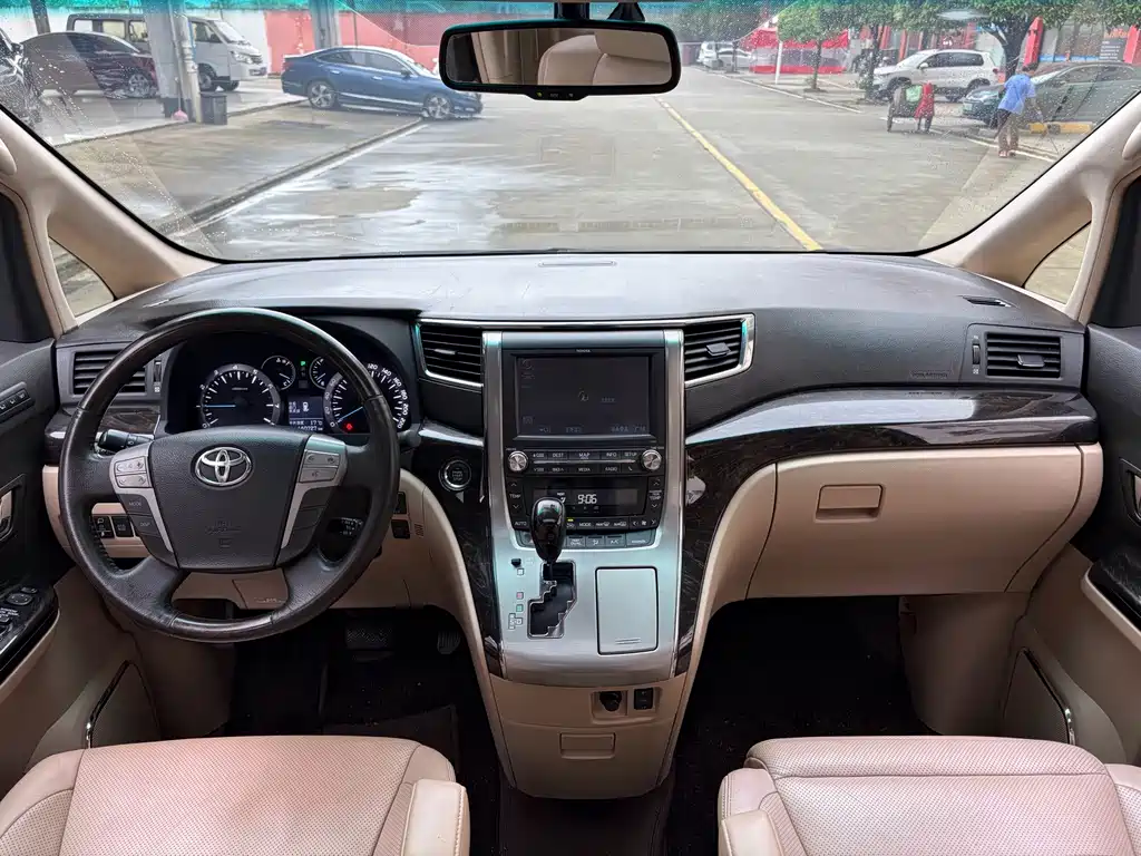 Toyota Alphard 2013 — фото 5