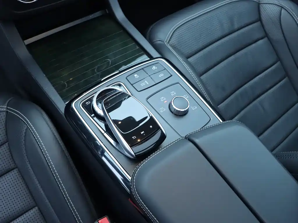 Mercedes-Benz GLS AMG 2018 — фото 13