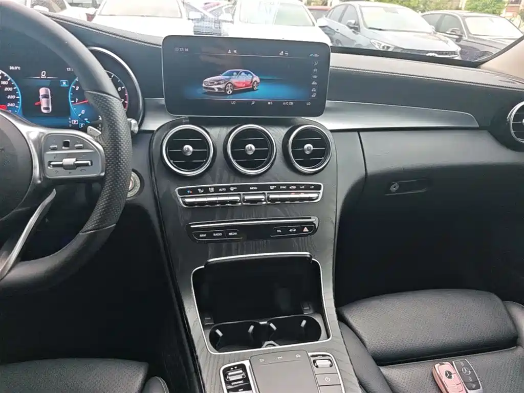 Mercedes-Benz C-Class 2020 — фото 13