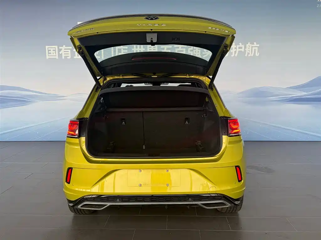 Volkswagen T-Roc 2023 — фото 24