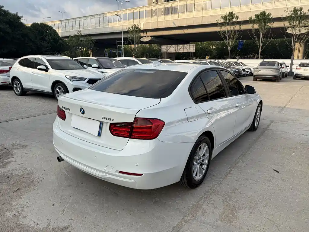 BMW 3 Series 2015 — фото 9