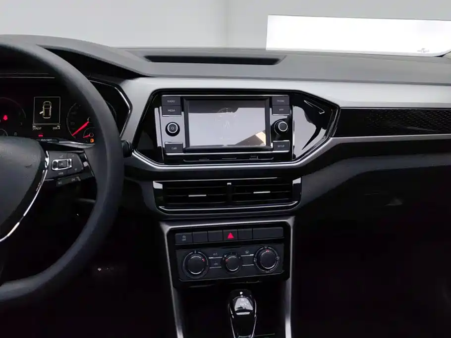 Volkswagen T-Cross 2020 — фото 13