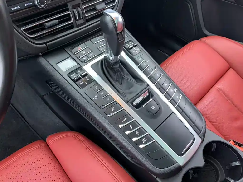 Porsche Macan 2020 — фото 26