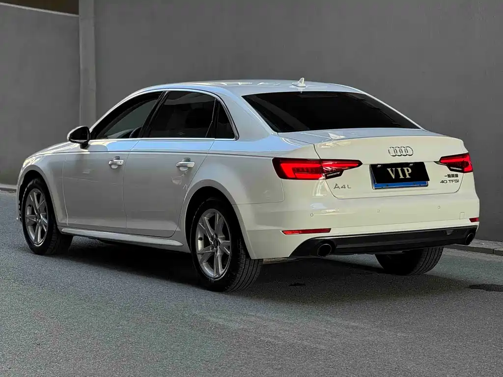 Audi A4L 2018