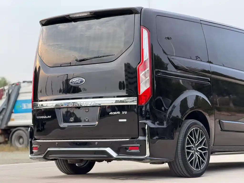 Ford Tourneo 2022 — фото 11