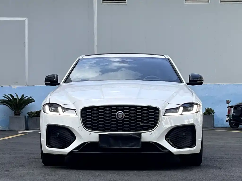 Jaguar XFL 2021 — фото 2