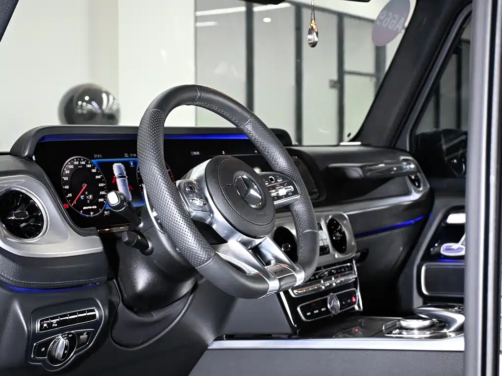 Mercedes-Benz G-Class 2019 — фото 15