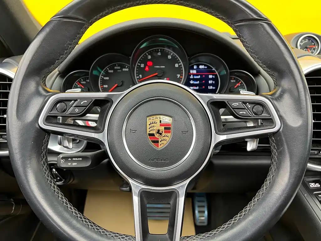 Porsche Cayenne 2017 — фото 13