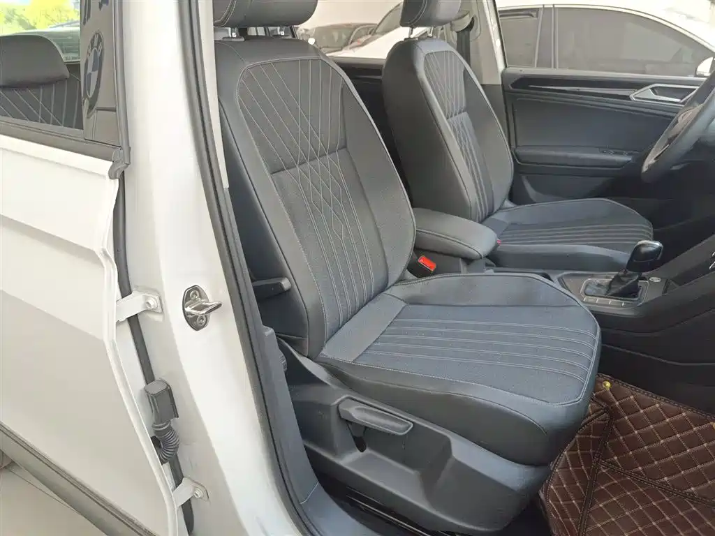 Volkswagen Tiguan L 2022 — фото 20