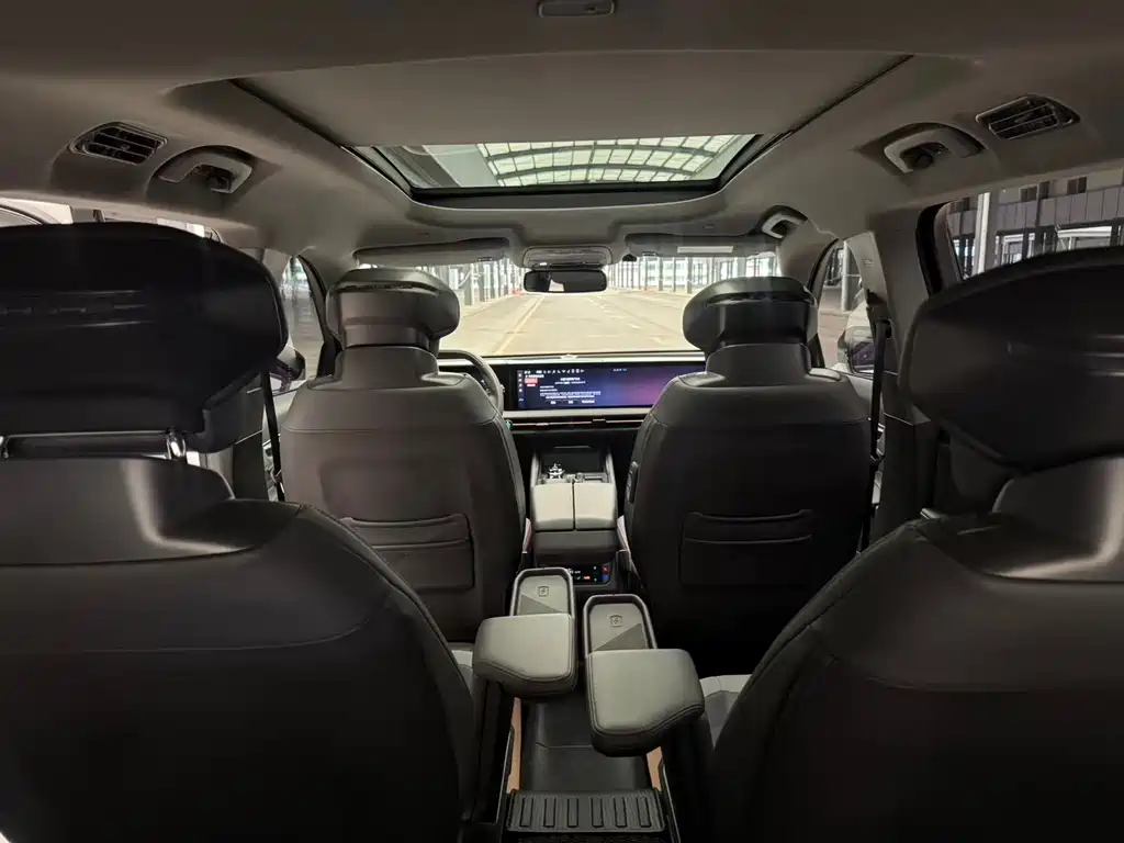 Ford Edge 2024 — фото 10