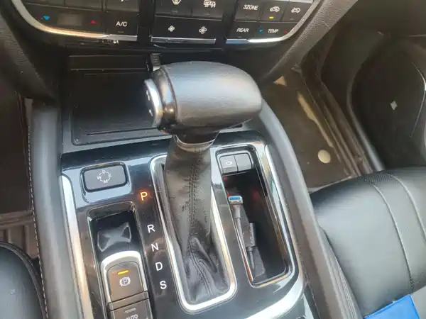 GAC Trumpchi GS8 2017
