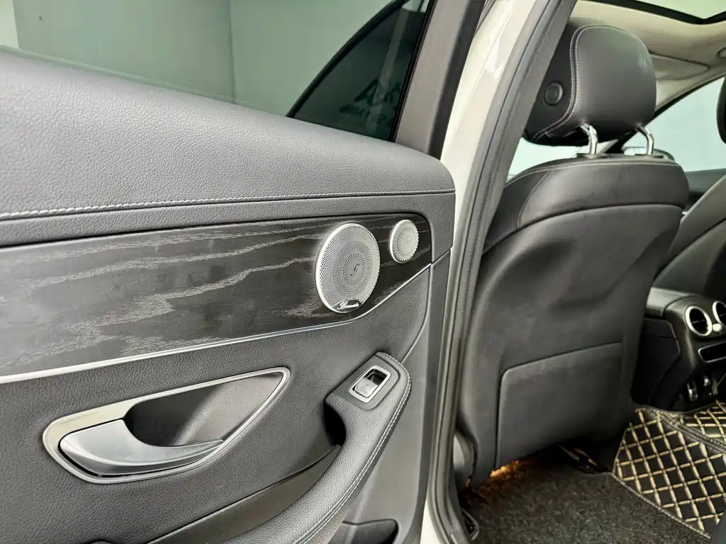 Mercedes-Benz C-Class 2021 — фото 12