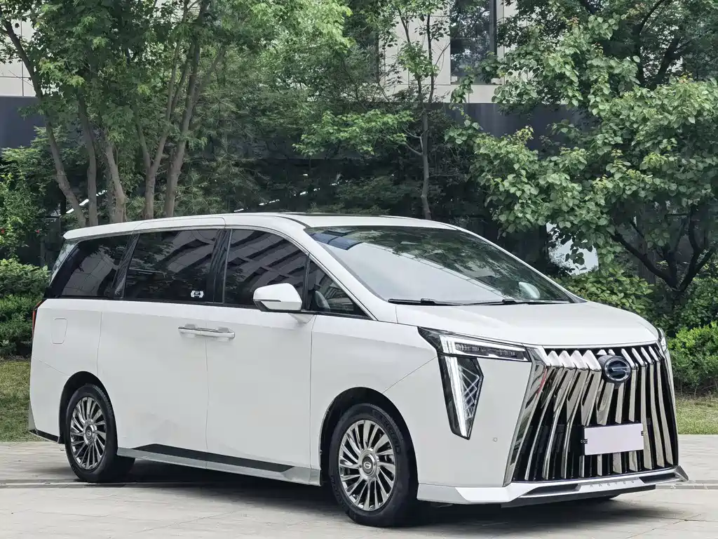 GAC Motor Trumpchi M8 2023 — фото 3