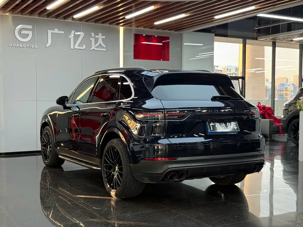 Porsche Cayenne 2018 — фото 13