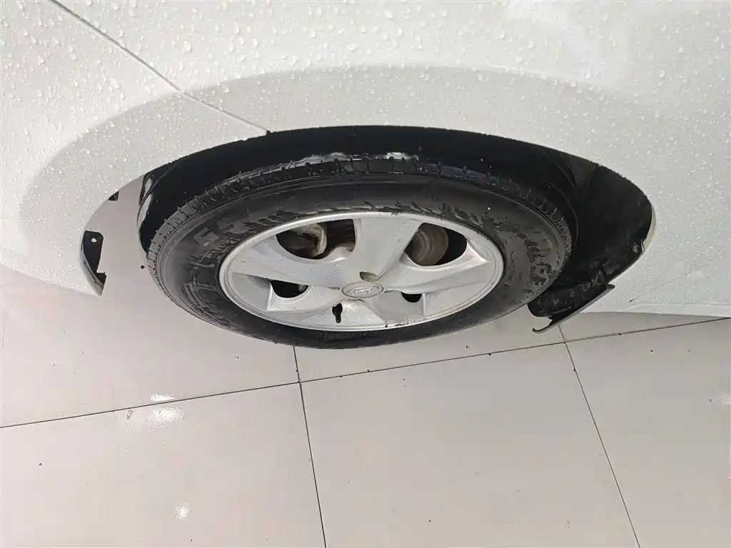 Hyundai Verna 2014 — фото 23