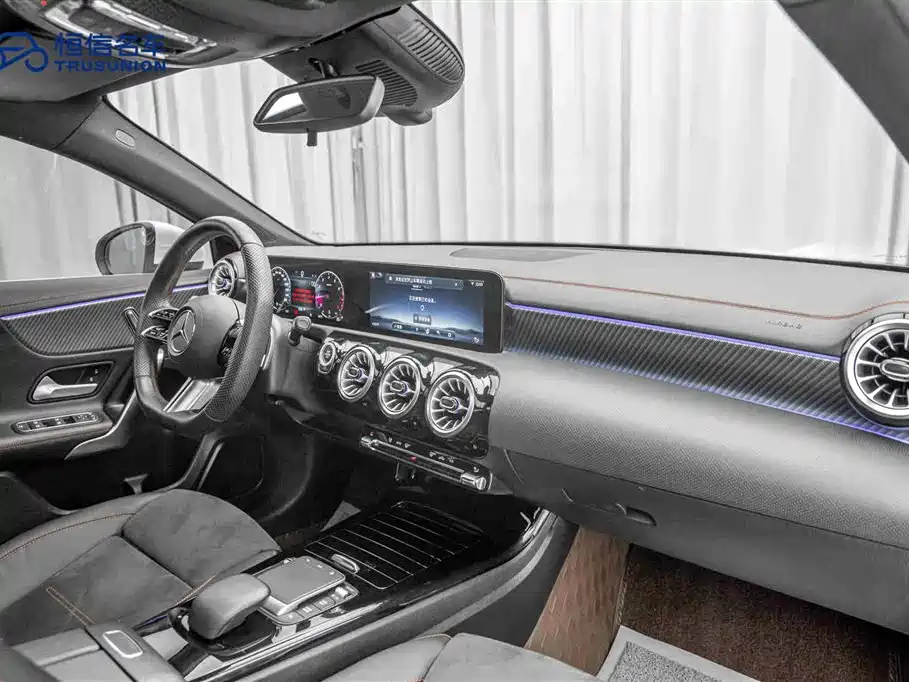 Mercedes-Benz A-Class 2023 — фото 14