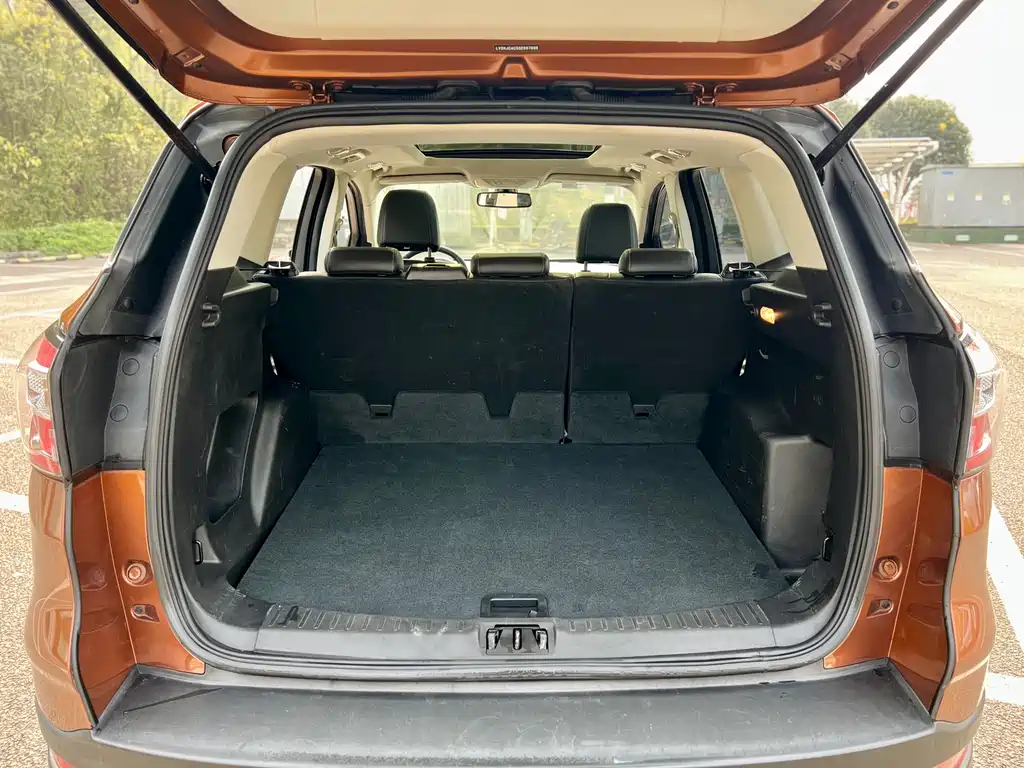 Ford Kuga 2018 — фото 15