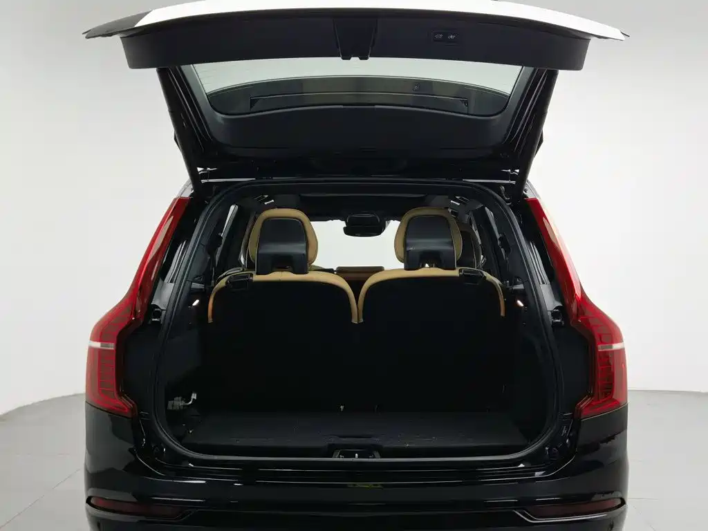 Volvo XC90 2017 — фото 16