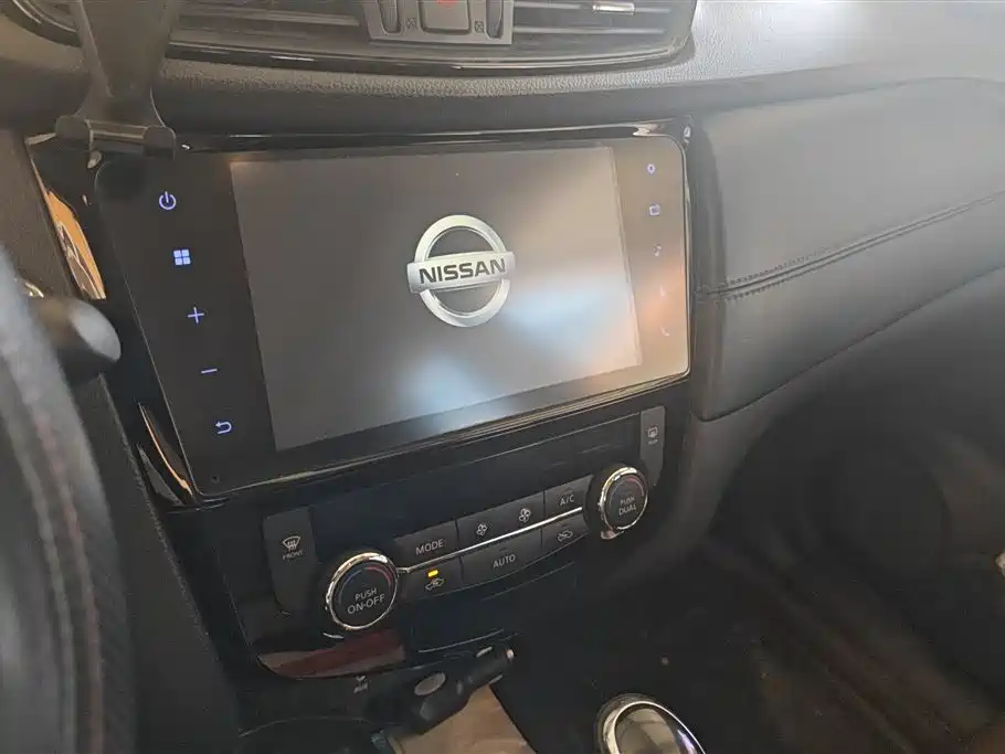 Nissan X-Trail 2018 — фото 13