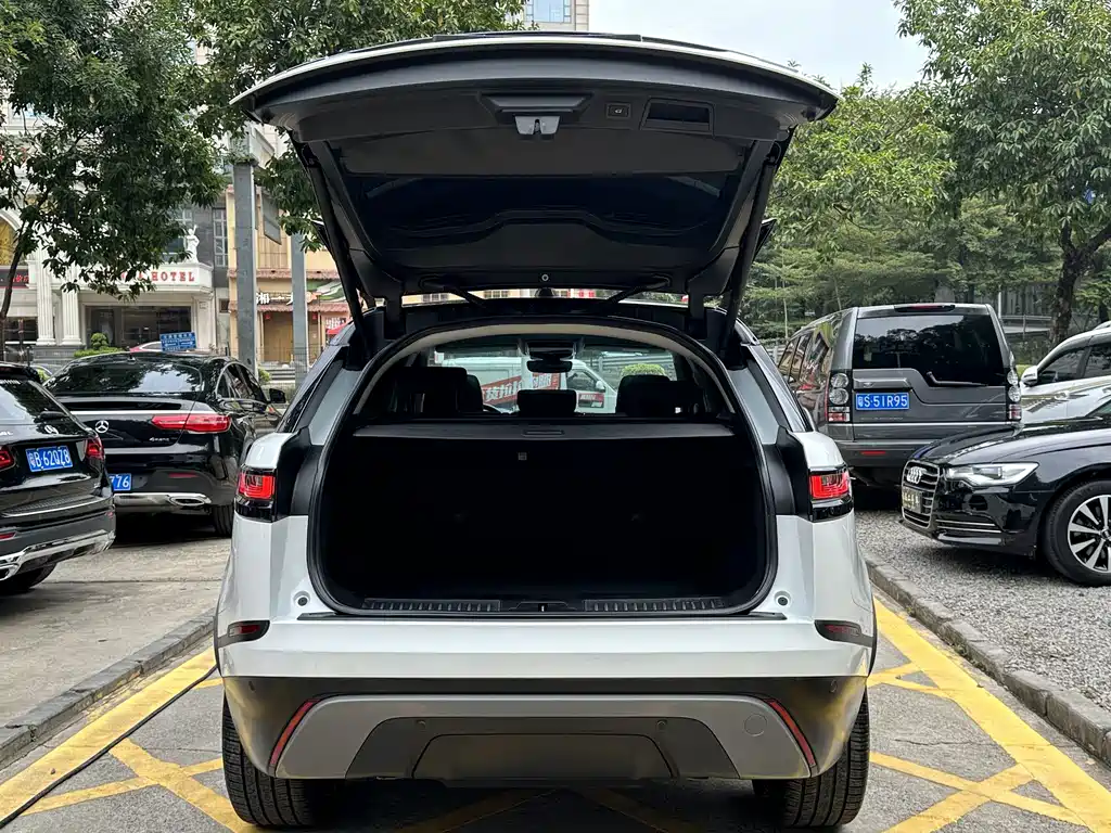 Land Rover Velar 2019 — фото 16