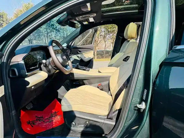 Geely Xingyue L 2025