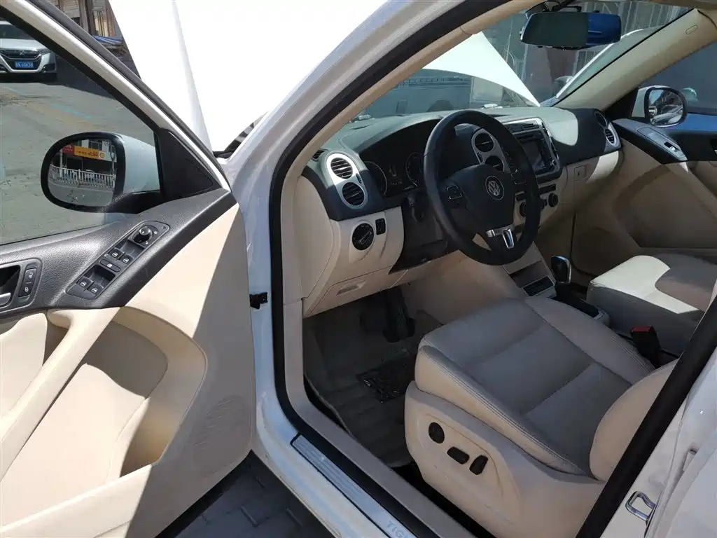 Volkswagen Tiguan 2015 — фото 16