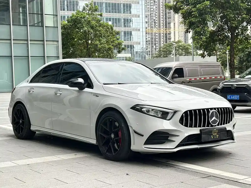 Mercedes-Benz A-Class 2019 — фото 3