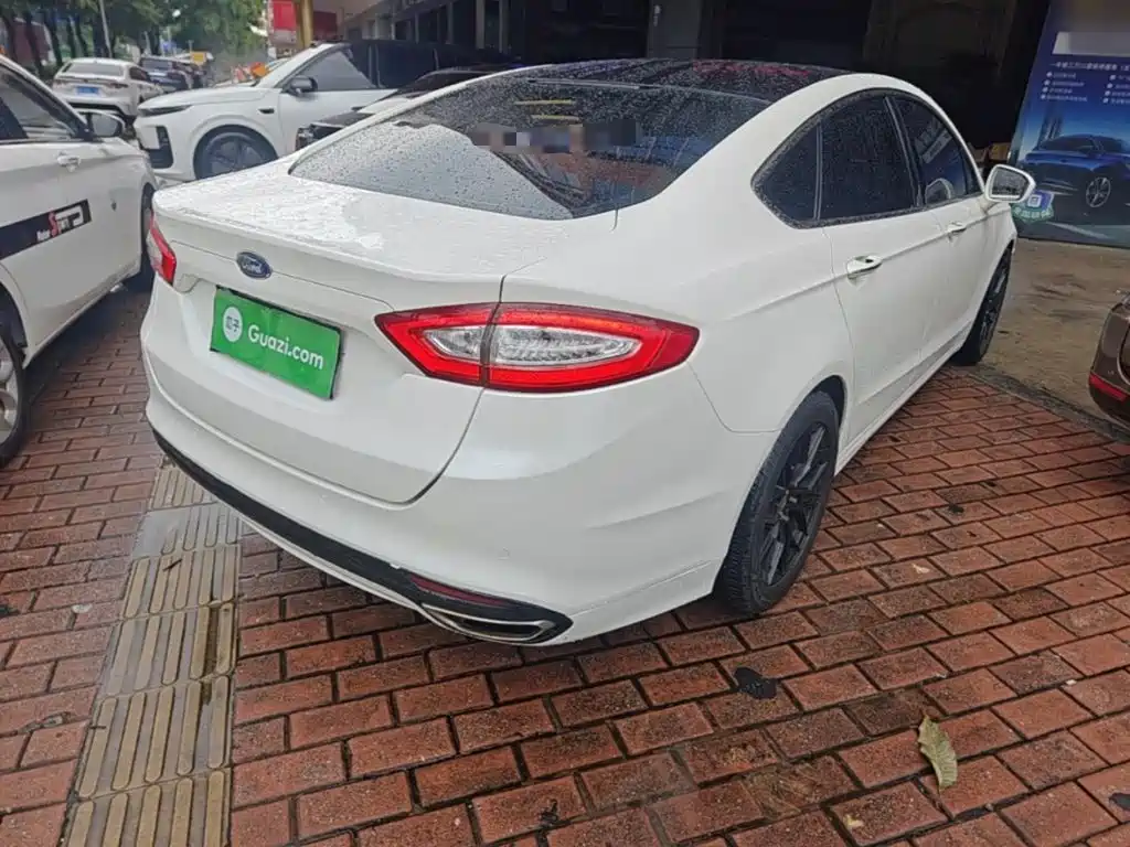 Ford Mondeo 2015 — фото 7