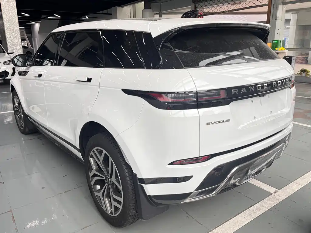 Land Rover Range Rover Evoque 2024 — фото 15