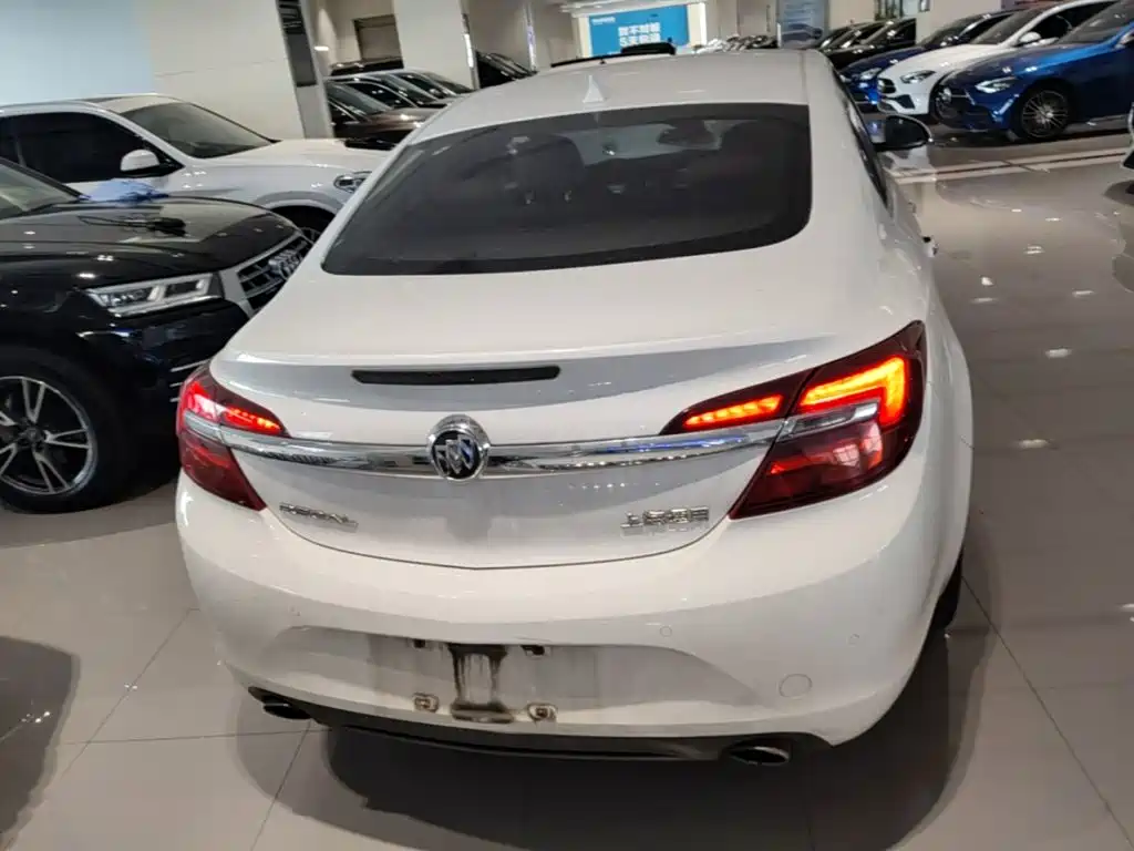 Buick Regal 2015 — фото 6