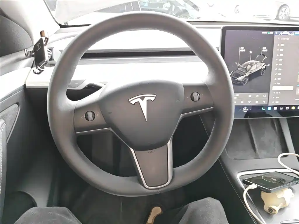 Tesla Model Y 2021 — фото 11
