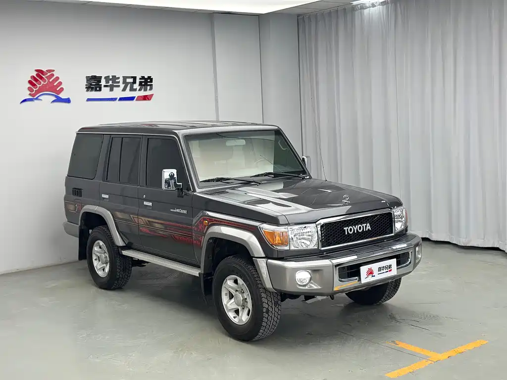Toyota Land Cruiser 2023 — фото 7