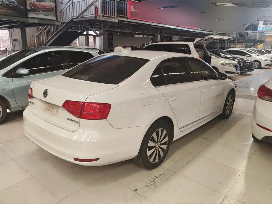 Volkswagen Sagitar 2019