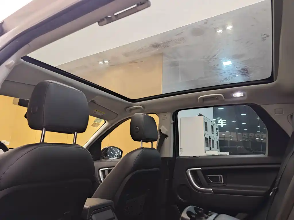 Land Rover Discovery Sport 2019 — фото 24