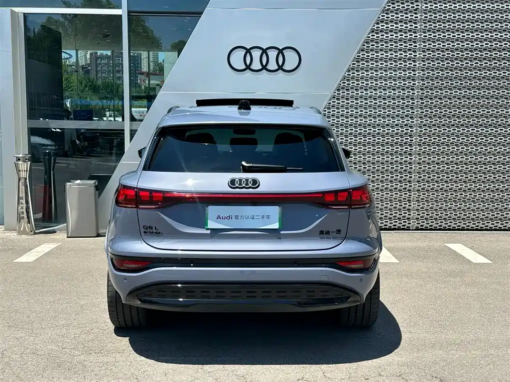 Audi Q6L e-tron 2025 — фото 5