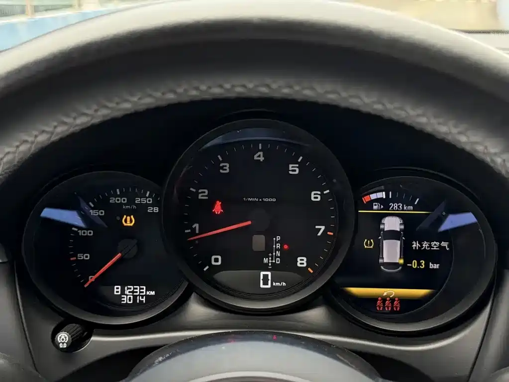Porsche Macan 2021 — фото 12