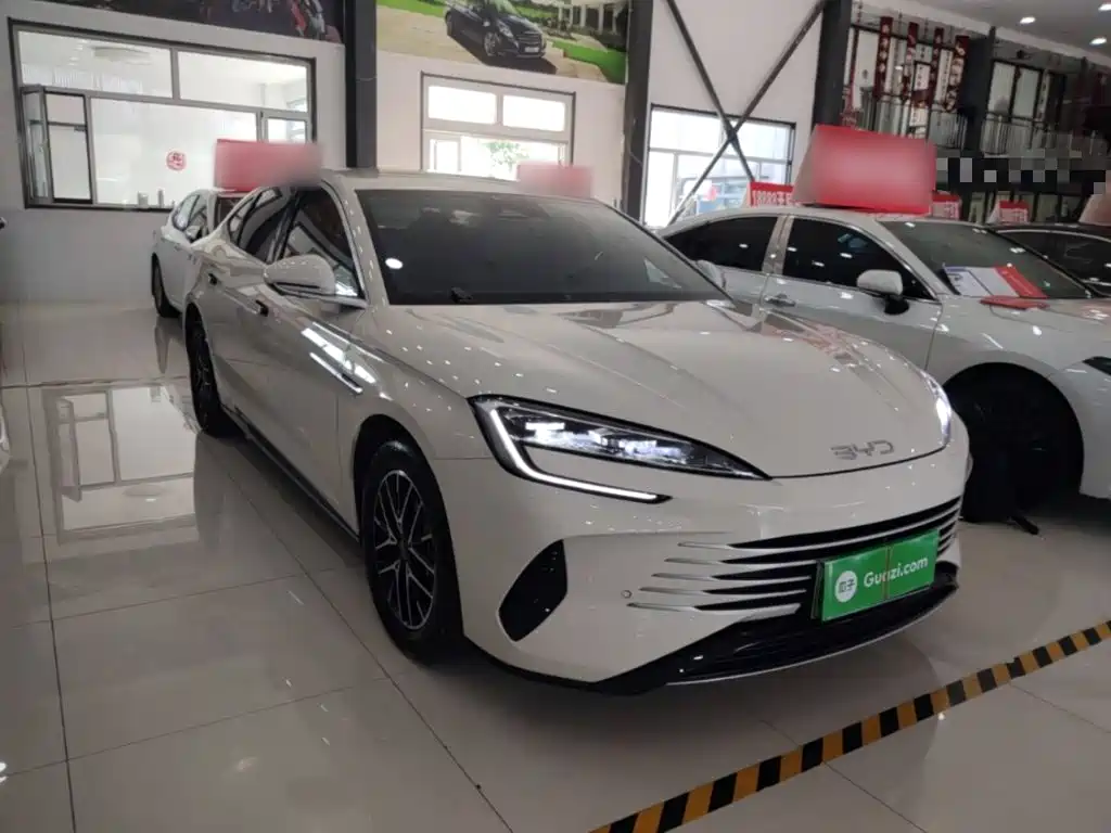 BYD Seal 07 DM-i 2025 — фото 4