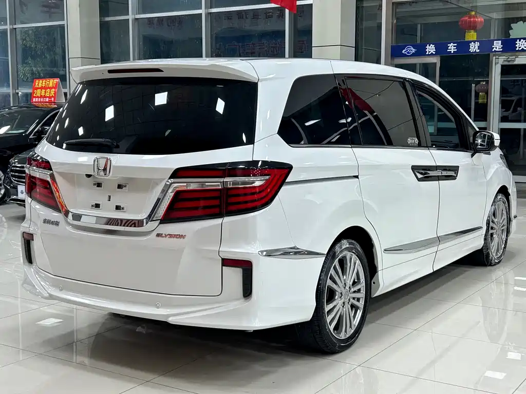 Honda Elysion 2018 — фото 15