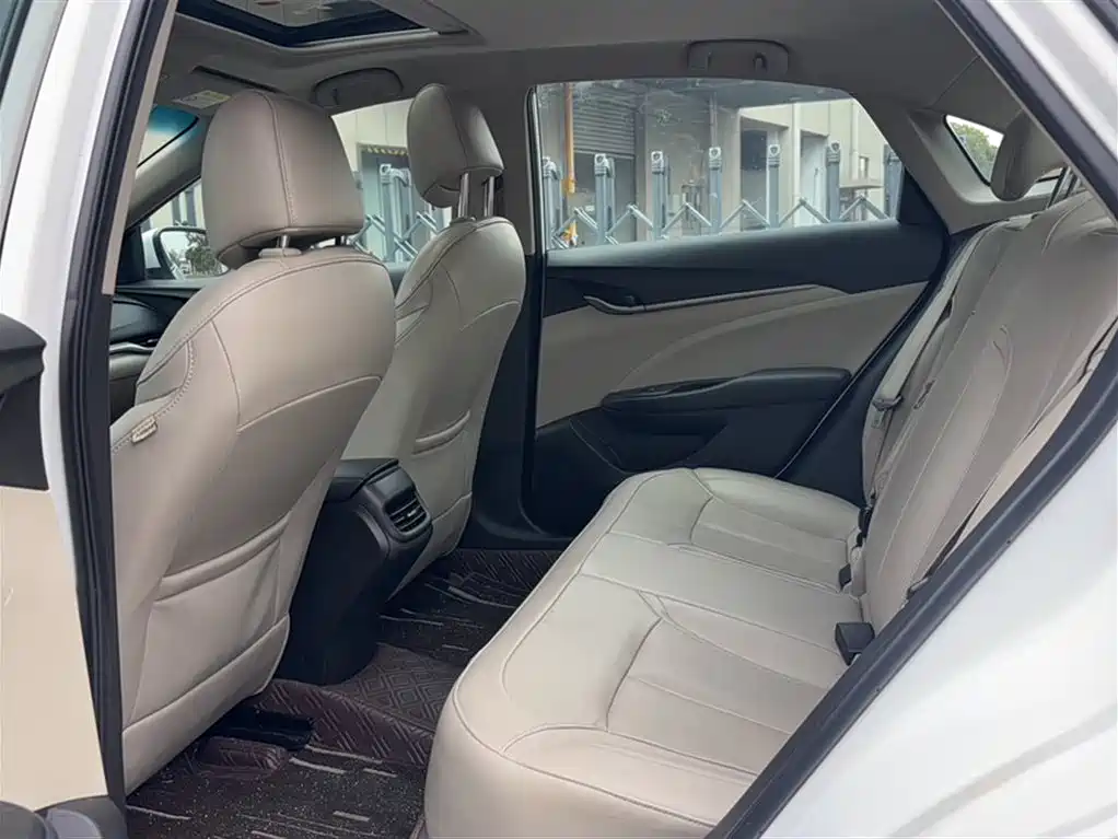 Buick Excelle 2019 — фото 16