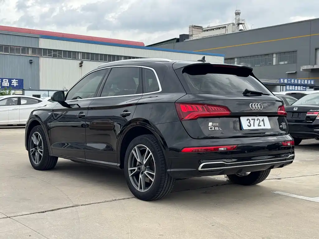 Audi Q5L 2019 — фото 5