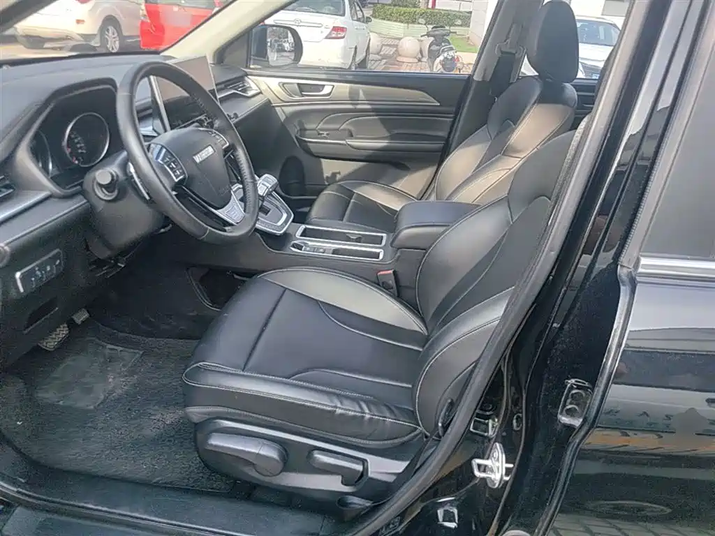 Haval M6 2023 — фото 15