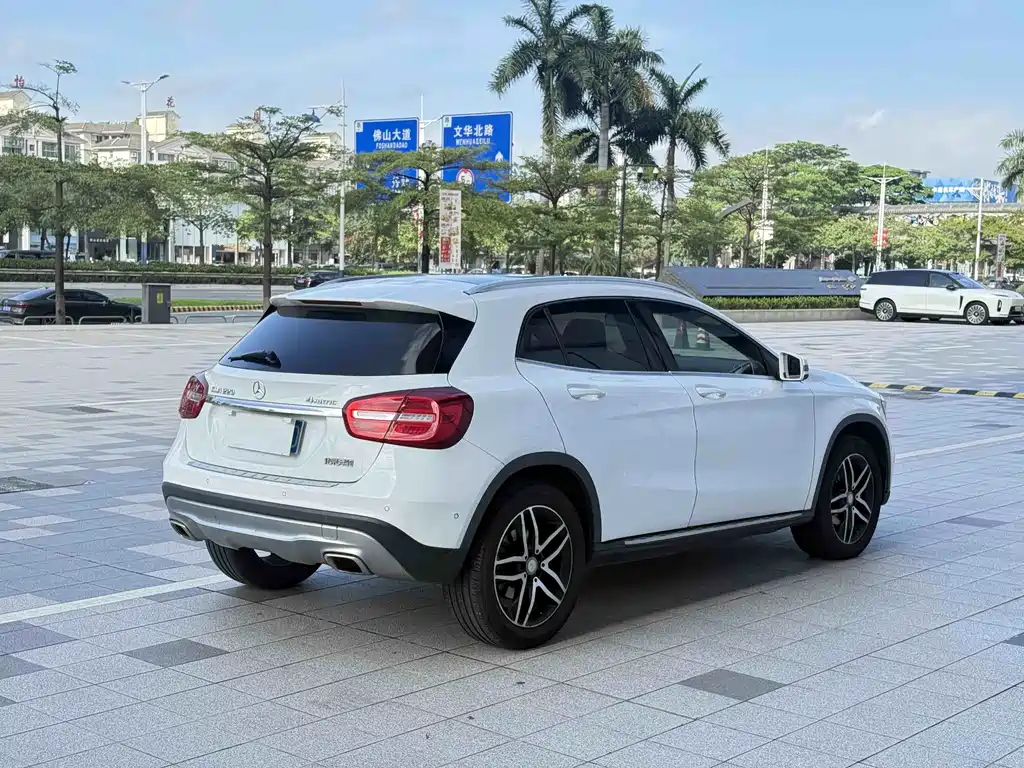 Mercedes-Benz GLA 2016